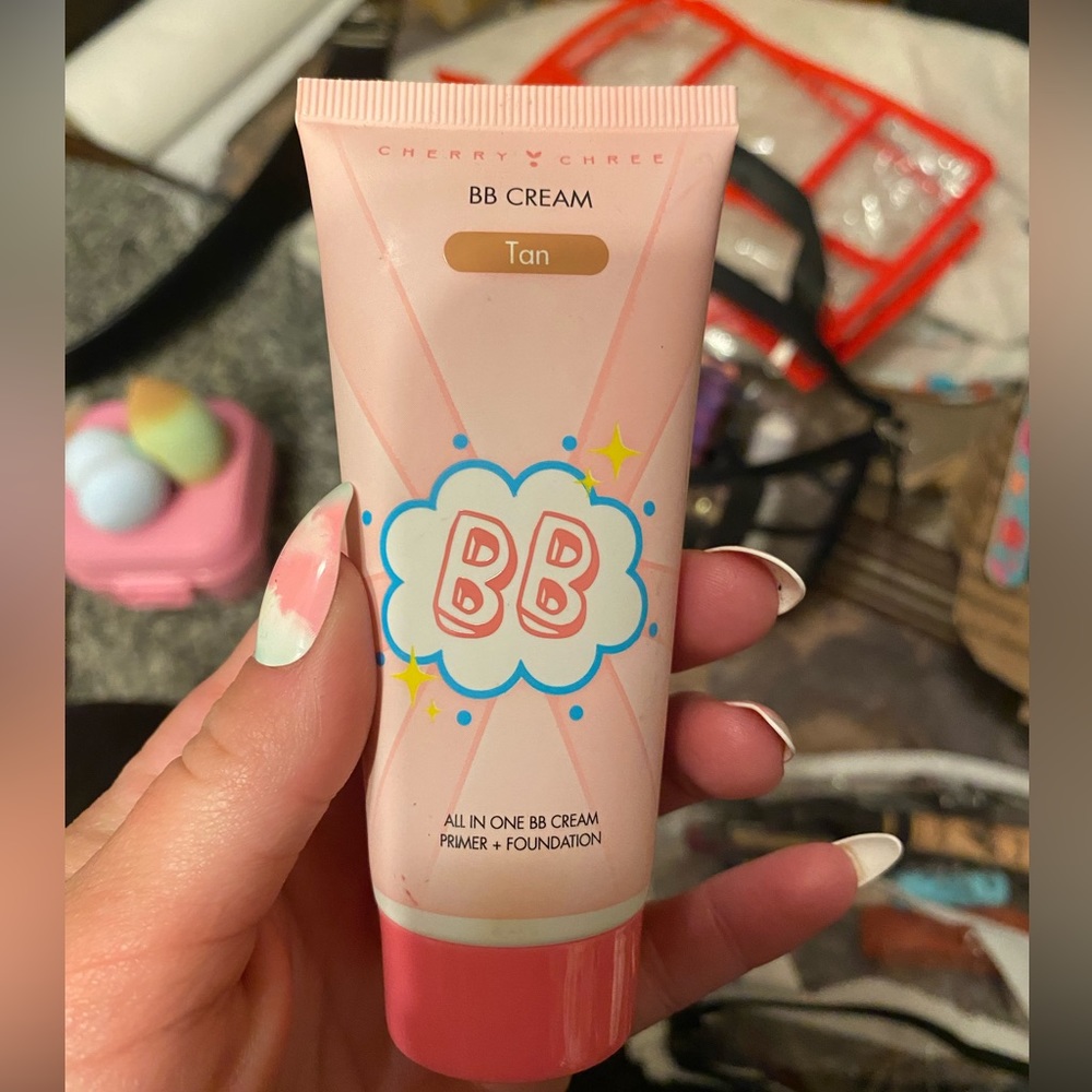 NWOT Cherry chree BB CREAM tan color